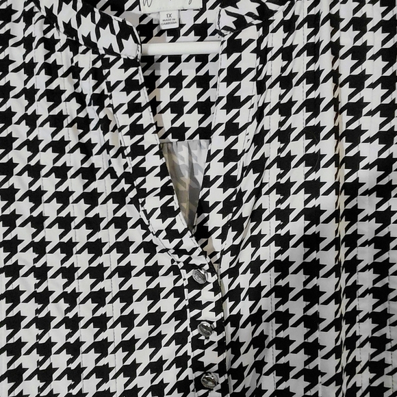 Wonderly Black and White Houndstooth Blouse - Picture 3 of 15